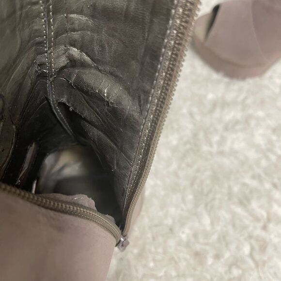 Beau +Ashe synthetic suede taupe ankle straps  heels silver tone accent SZ8 - Picture 11 of 13